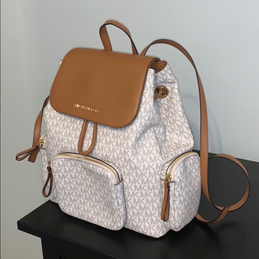 🎉Michael Kors large Abbey Backpack🎉